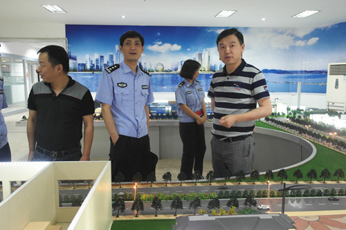 热烈欢迎杭州市公安局科信局许局一行来访